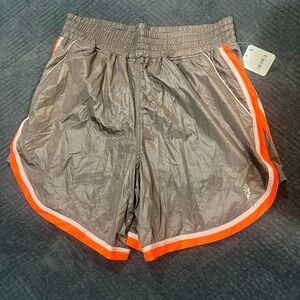 FP Movement shorts with pockets. NWT Free People Movement. Size Small